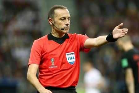 Nach Roma-Aus in der Champions League: Italiens Presse schießt sich auf Cakir ein