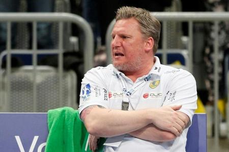 Knie-Op: Löwen ohne Trainer Jacobsen nach Barcelona