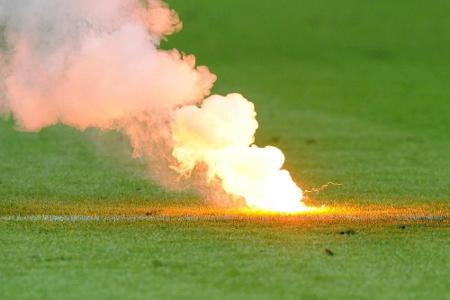 Pyrotechnik: Spielabbruch in Schweizer Fußballliga