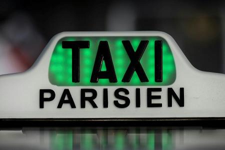 Messerattacke nach Paris-Spiel: Taxifahrer wird angeklagt