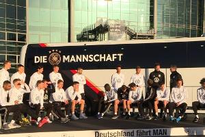 DFB-Team: Im "VW-Bus" zur EM