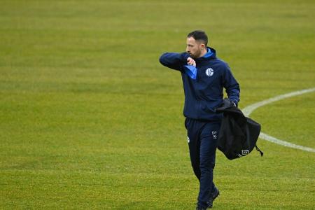 Medien: Schalke-Trainer Tedesco darf vorerst weitermachen