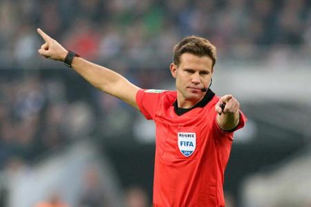 Bild: FIFA-Schiri Brych tauscht nach Streit Assistenten aus