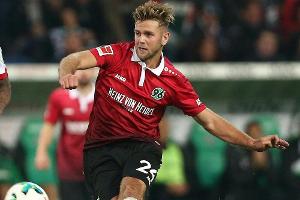 Füllkrug im Lauftraining bei 96