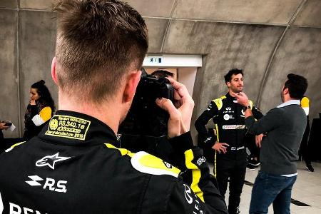 Erstmals in den Farben seines neuen Arbeitgebers präsentiert sich Daniel Ricciardo. Der Australier wechselte von Red Bull zu...