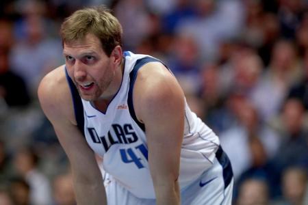 NBA: Pleiten für Nowitzki, Schröder und Theis - Harden glänzt NBA: Pleiten für Nowitzki, Schröder und Theis - Harden glänzt