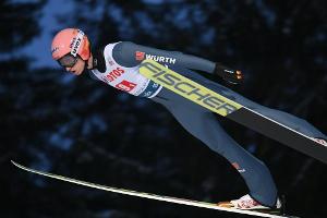 Skispringen: Geiger zu Halbzeit 16. - Kraft führt