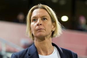 Nationaltrainerin Voss-Tecklenburg für mehr Sportunterricht