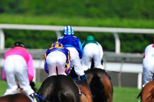 Galopp: Überraschungssieg durch Oriental Eagle in Köln