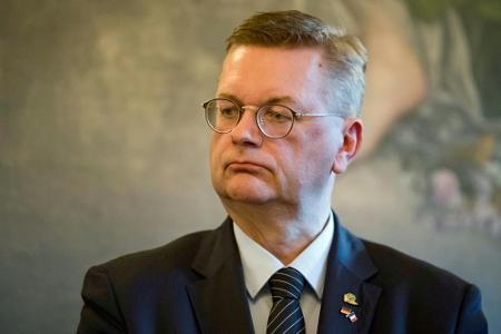 Grindel: Keine Entscheidung über 48er-WM in Katar im März