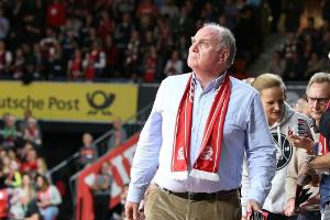 Bayern-Präsident Hoeneß Gast im Doppelpass