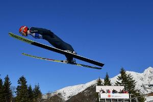Skispringerin Althaus zur Halbzeit Zweite hinter Lundby