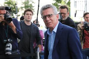 Ex-Innenminister de Maiziere will nicht DFB-Präsident werden