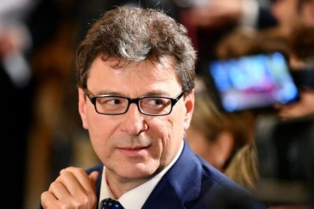 Italienische Regierung unterzeichnet Garantien für Olympia-Kandidatur Italienische Regierung unterzeichnet Garantien für Olympia-Kandidatur