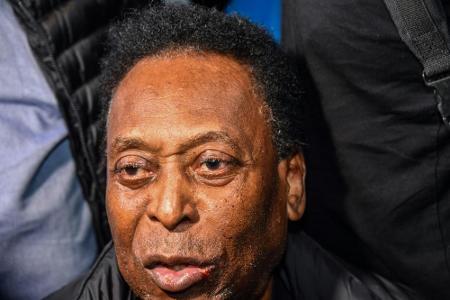 Nach Noteingriff in Paris: Pele muss Nierenstein entfernt werden Nach Noteingriff in Paris: Pele muss Nierenstein entfernt werden