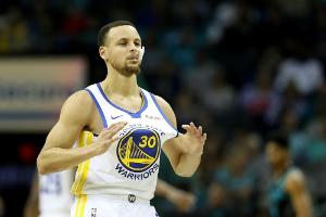 Play-offs: Curry führt Meister Golden State zum Auftaktsieg