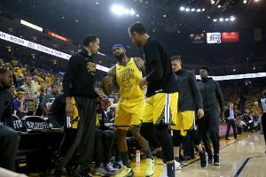 NBA: Warriors-Center Cousins droht Saisonaus