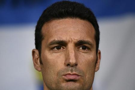 Argentiniens Nationaltrainer Scaloni nach Unfall im Krankenhaus Argentiniens Nationaltrainer Scaloni nach Unfall im Krankenhaus
