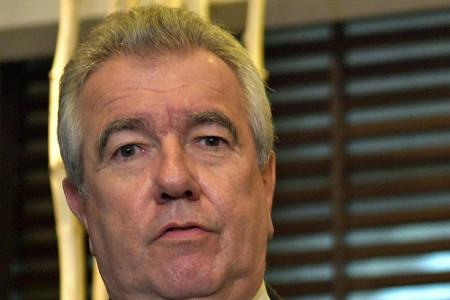 DFB-Vize Frymuth verlangt mehr Glaubwürdigkeit im Verband DFB-Vize Frymuth verlangt mehr Glaubwürdigkeit im Verband