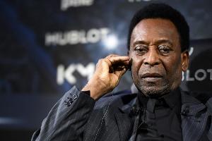Pele weiter im Krankenhaus: "Alles ist unter Kontrolle"
