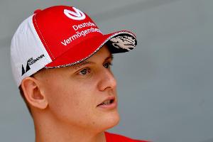 Schumacher absolviert erste Testkilometer im Ferrari