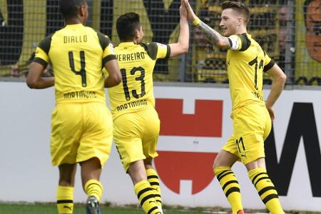 Sieg in Freiburg: Effektiver BVB wieder an den Bayern dran