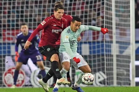 Hinspiel-Ergebnis: 4:0 | Letzte 5 Spiele: SSSSS | Bundesliga-Bilanz: 40 Siege, 8 Remis, 9 Niederlagen, 158:54 Tore