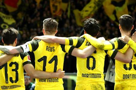 Die Spannung im Titelkampf zwischen Borussia Dortmund und FC Bayern München steigt: Vier Spiele sind in der Bundesliga noch ... Die Spannung im Titelkampf zwischen Borussia Dortmund und FC Bayern München steigt: Vier Spiele sind in der Bundesliga noch ...