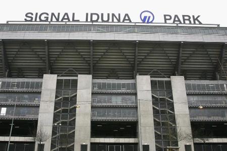 Ende 2005, kurz nach der Fast-Insolvenz, verkauft die klamme Borussia die Namensrechte des Stadions für etwa 20 Millionen Eu...