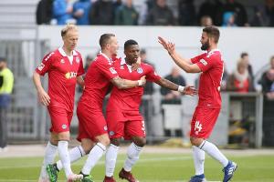 2:0 in Kiel: Duisburg wahrt Chance auf Klassenerhalt