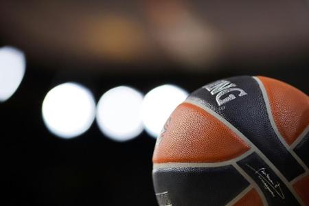 Neues Team, neuer Anlauf: Gülich startet in zweite WNBA-Saison