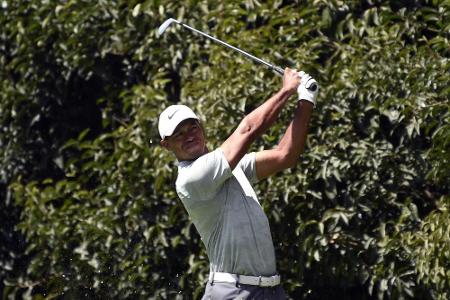 Golf: Kaymer legt schwachen Start hin - Woods muss sich steigern