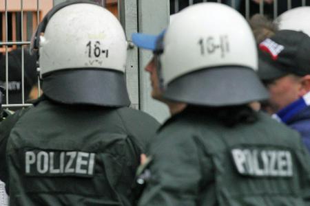 3. Liga: 13 leicht verletzte Polizisten in Jena