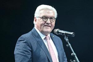 Steinmeier freut sich auf Frauen-WM: "Spielerinnen sind zum Vorbild geworden"