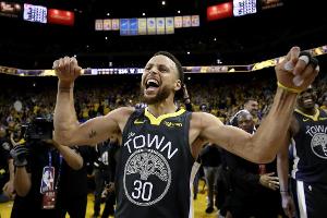 Warriors um Curry haben die halbe Miete - Durant fehlt weiter