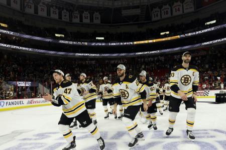 Bruins stürmen mit Bruins stürmen mit