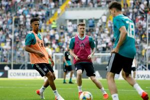 DFB-Team trainiert öffentlich - Volksfeststimmung in Aachen