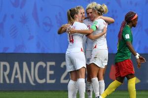 Frauen-WM: England im Viertelfinale - Kamerunerinnen sauer