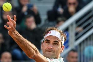 Federer siegt zum Auftakt in Halle