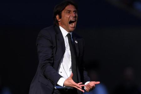 Als Trainer von Juventus Turin feierte Conte drei Meistertitel in Folge. Auch mit dem FC Chelsea gewann der Italiener den Ti...