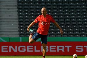 Robben wird für guten Zweck zum Schwimmer
