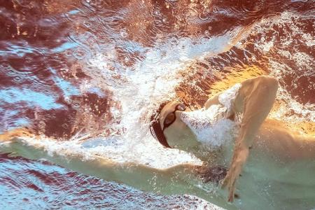 Freiwasser-Weltmeister Wellbrock scheitert im 800-m-Vorlauf krachend Freiwasser-Weltmeister Wellbrock scheitert im 800-m-Vorlauf krachend