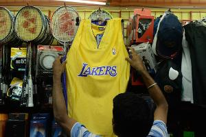 Basketball: "Kleiner" Antetokounmpo unterschreibt bei den Lakers