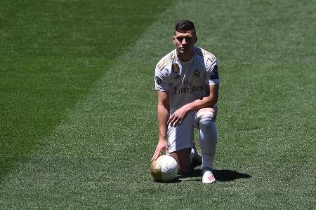 Bei Real Madrid konnte Luka Jovic bislang nicht überzeugen. Angeblich denken die Königlichen deshalb darüber nach, den ehema...