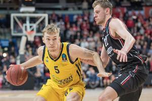 Basketball-Nationalspieler Giffey verlängert bei Alba
