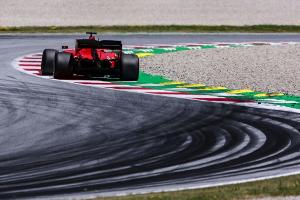 Ferrari entdeckt Flüchtlinge in einem Transporter in Silverstone