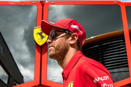 Training in Silverstone: Vettel kann Mercedes-Duo nicht ärgern Training in Silverstone: Vettel kann Mercedes-Duo nicht ärgern