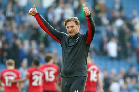 Liverpool verteidigt Tabellenführung erfolgreich - Hasenhüttl punktet gegen ManUnited