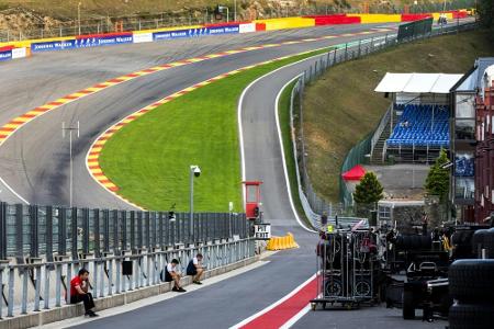 Nach tödlichem Unfall: Formel-2-Rennen am Sonntag abgesagt Nach tödlichem Unfall: Formel-2-Rennen am Sonntag abgesagt