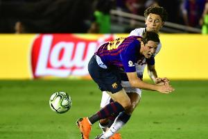 Schalke leiht Miranda von Barcelona aus